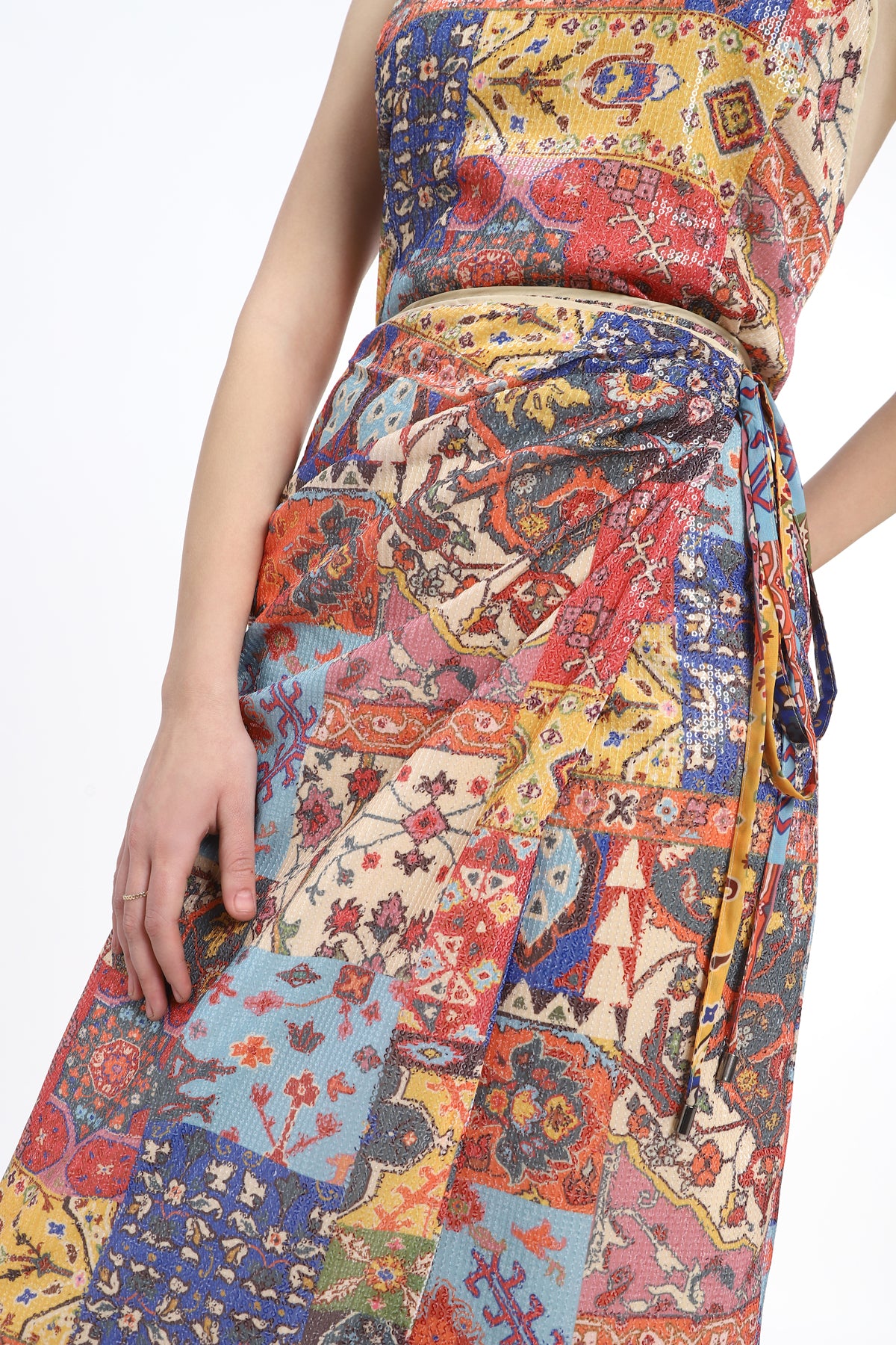 Beautiful Printed sequins skirt with side tie detail
