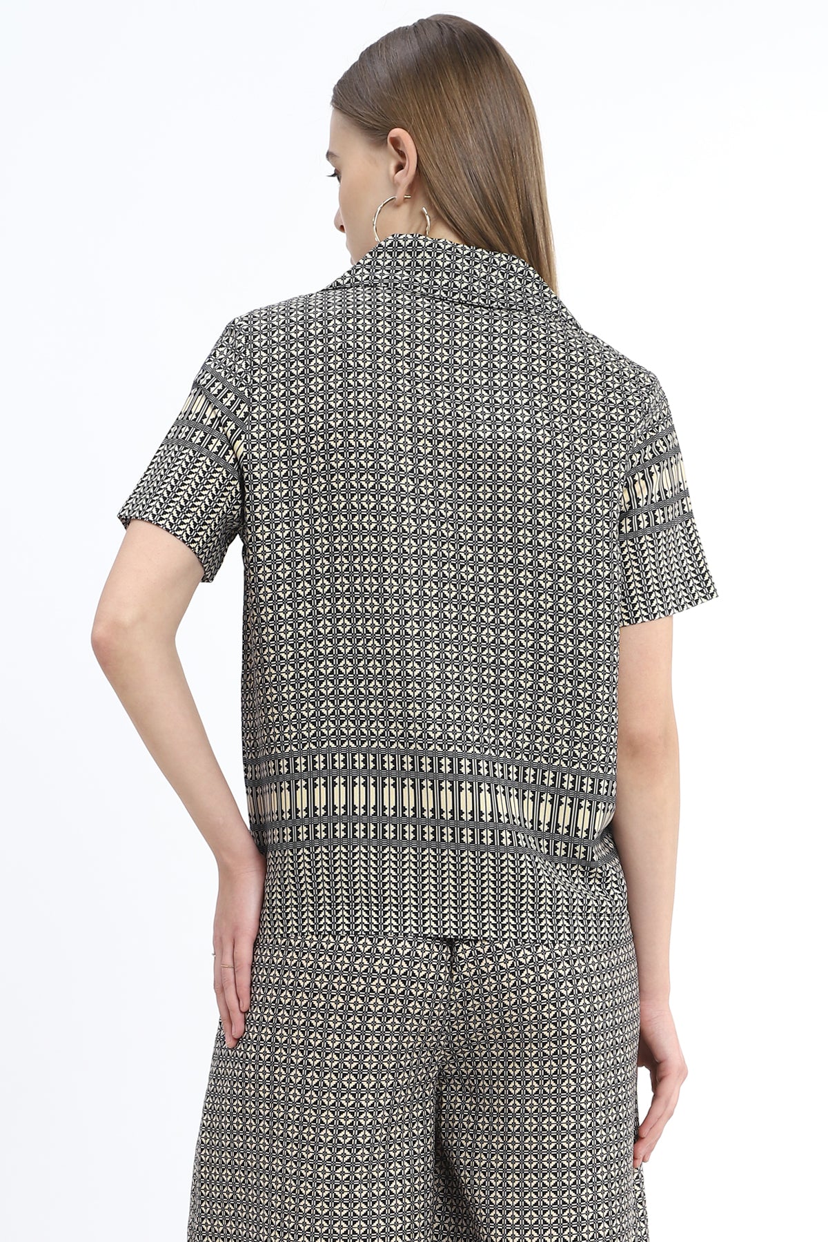 Notched Collar short sleeve shirt